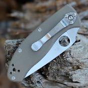 SC122GBNM4PS Couteau Spyderco Tenacious Brown Lame Acier CPM-M4 Combo Satin - Livraison Gratuite